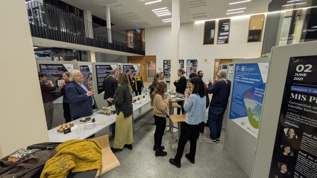 PXL_20251203_191756889.MP